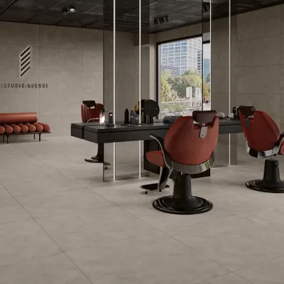 Imagen del producto de CASA39. Gres porcelánico con efecto cemento, color gris, 120x120 cm. Marca: Margres, modelo: Metropolis