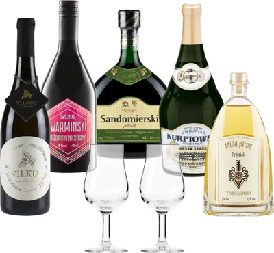 Produktbild von Set mit 3 Apis Mets (Honigwein Półtorak-Eineinhalber/ Dwójniak-Halber / Trójniak-Drittel) mit 2 Bechern | 2250ml | 13-16% Alkohol Metwein | Polnische Produktion