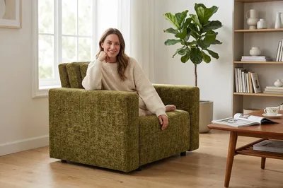 Produktbild von Schlafsessel KOMO Ramona – mit Bettkasten, Chenille-Webstoff in Grün, Family Meble, KI-generiertes Bild