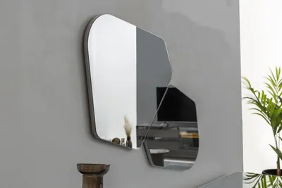 Image de Miroir mural élégant pour les pièces stylées et modernes