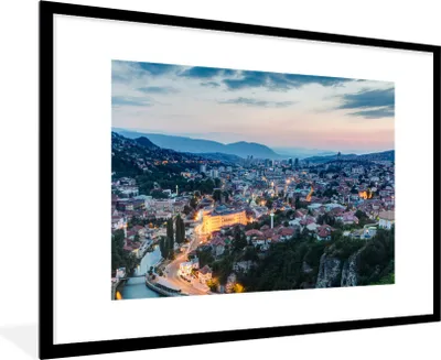 Produktbild von MuchoWow® Gerahmtes Poster Stadtbild von Sarajevo in Bosnien und Herzegowina 90x60 cm - Poster mit Schwarzem Bilderrahmen Wandposter Rahmen Foto Bilder - Wanddekoration - Fotos