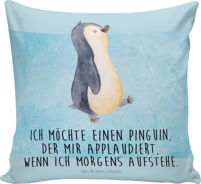 Produktbild von Mr. & Mrs. Panda Couchkissen Pinguin marschieren - Eisblau - Geschenk, Pinguine, Kuschel Kissen, Applaus, Dekokissen Sofa, Zierkissen, Sofakissen, Schwester, für, 40x40