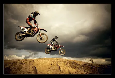 Produktbild von Motorcycles - Poster - Motocross - Big Air + Wechselrahmen, Shinsuke® Maxi MDF schwarz, Acryl-Scheibe