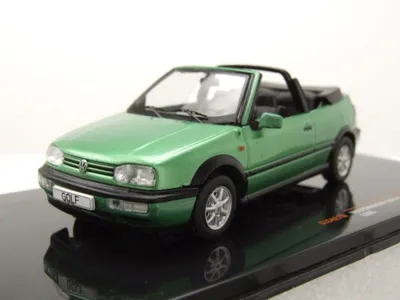 Produktbild von Ixo Models CLC427 VW Golf 3 Cabrio 1993 grün metallic 1:43