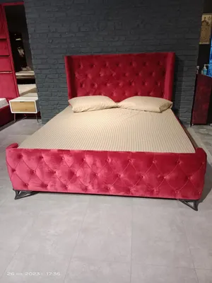 Produktbild von Schlafzimmer Chesterfield Bett Designer Betten Polster Luxus Hotel Rot Neu