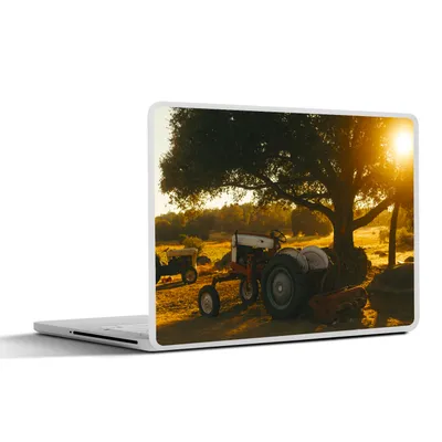 Produktbild von MuchoWow® Laptop Aufkleber Sticker Cover Traktor - Sonne - Baum - Landschaft 36.5x27.5 cm - Laptop-Sticker