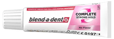 Immagine prodotto di Adesivo per protesi dentarie forte e insapore Complete Blend-a-dent 47 g