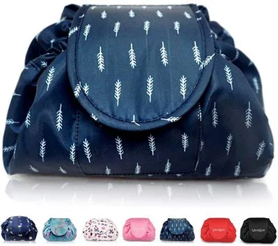 Immagine prodotto di Borsa da viaggio capiente con tracolla, beauty case portatile, borsa per il trucco, organizer per donne e ragazze (in pelle)