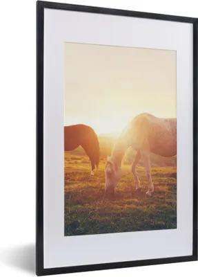 Produktbild von MuchoWow® Gerahmtes Poster Pferde - Sonne - Tiere 40x60 cm - Poster mit Schwarzem Bilderrahmen Wandposter Rahmen Foto Bilder - Poster in Rahmen