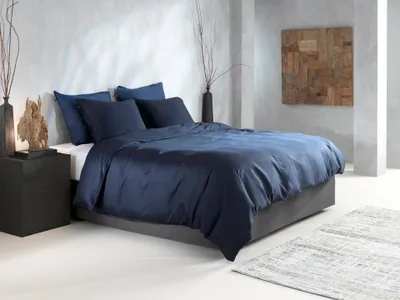 Produktbild von Zohome Satinado Bettbezug - 135x200 cm – Baumwoll-Satin – Hochwertige Bettwäsche mit Uni motiv – Weich - Atmungsaktiv und Hautfreundlich – inkl. 80x80 cm Kissenbezug – Blau