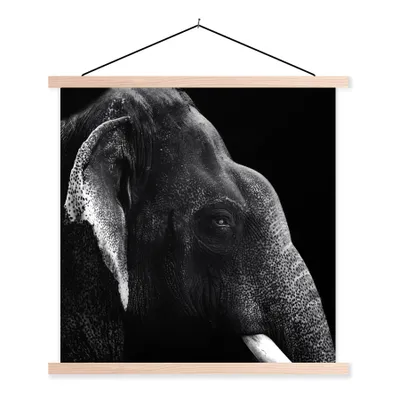 Produktbild von MuchoWow® Textilposter Tierprofil Elefant in Schwarz und Weiß 60x60 cm mit holzfarbenen Rahmen - Wanddekoration