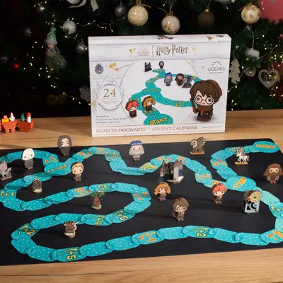 Produktbild von Harry Potter Adventskalender Hogwarts aus Holz