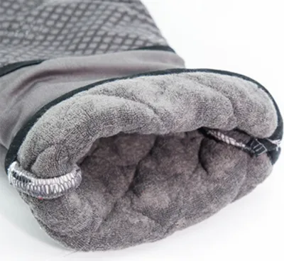 Produktbild von Doppelt hitzebeständige Ofenhandschuhe, Backhandschuhe, Kochhandschuhe, rutschfeste, silikonbeschichtete, lange Ofenhandschuhe