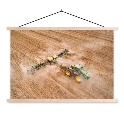 Produktbild von MuchoWow® Textilposter Traktor - Feld - Bauernhof - Landwirt - Grün 120x80 cm mit holzfarbenen Rahmen - Aufhängeset