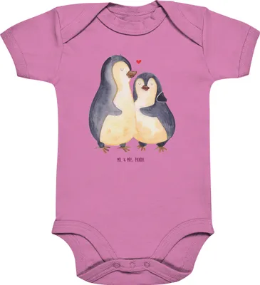 Produktbild von Mr. & Mrs. Panda Strampler Baby Pinguin umarmen 12. - 18. Monat - Bubble Gum Pink - Geschenk, Liebe, Babybody, babykleidung body, Kurzarmbody, Einteiler, Hochzeitstag