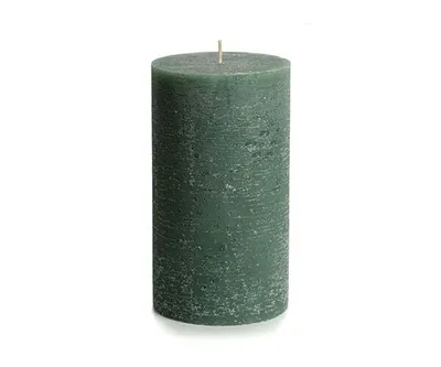 Immagine prodotto di Candela rustica a forma di tronchetto – colore verde bosco – 10 x 18 cm