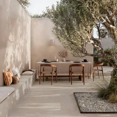 Imagen del producto de CASA39. Gres porcelánico con efecto cemento, color blanco, 60x120 cm, marca Ragno, modelo Solida