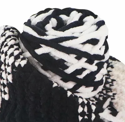 Immagine prodotto di Filato per uncinetto, 90g, spesso, poliestere ed Spandex, nero e bianco