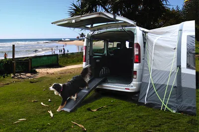 Produktbild von Camp4 ZORA Hunderampe belastbar bis 120 kg Einstiegshilfe für PKW Vans Busse