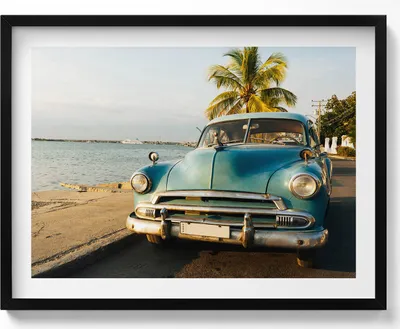 Produktbild von Blaues Auto am Meer– Wandbild mit Rahmen – Gerahmtes Bild  – Wanddekoration – 80x60 cm –  Schwarz Rahmen