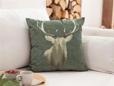 Produktbild von Kissenhülle "Waldhirsch", 45x45 cm, grün in Samt Optik, Kissenbezug mit Hirsch Motiv, Zierkissenbezug