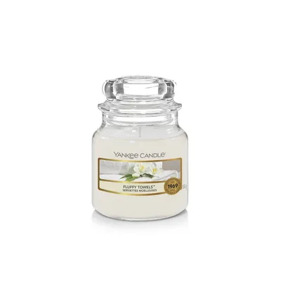Produktbild von Yankee Candle Fluffy Towels, Rund, Weiß, Apfel, Lavendel, Zitrone, Lilie, 30 h, 1 Stück(e)