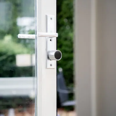 Produktbild von Bold SX33 Elite Smart Lock – Elektronisches Türschloss mit Bluetooth, Auto Unlock & App-Steuerung – Keyless Entry – Kompatibel mit Bold Connect – Einfache Montage – Schwarz/Silber
