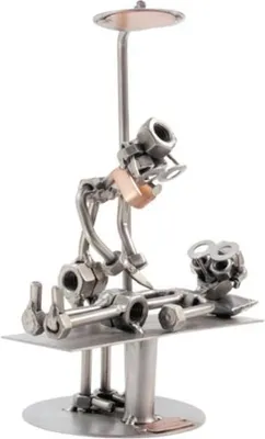 Immagine prodotto di Figura di un chirurgo in metallo – Scultura realizzata a mano