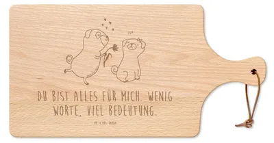 Produktbild von Mr. & Mrs. Panda Holzbrett Mops Verliebt - Transparent - Geschenk, Hackbrett, Sprüche, Knuffig, Frühstücksbrett, Möpse, Brett, Pure Liebe, Hundeliebe, Hund, Schneidebrett