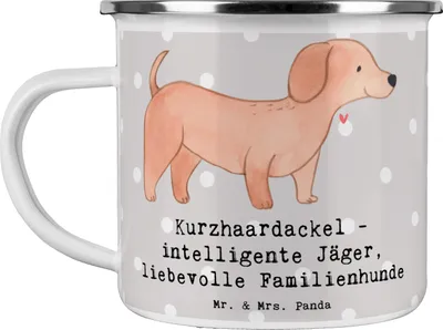 Produktbild von Mr. & Mrs. Panda Teetasse Kurzhaardackel Liebe - Grau Pastell - Geschenk, liebevolle Begleiter, Hunderassen Eigenschaften, Teebecher, Beschreibung, Haferl, Dackel, Pott