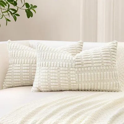 Produktbild von Unyqoos® 2er-Set Kissenbezüge 40 x 60 cm – dekorative Corduroy-Kissenhüllen mit verdecktem Reißverschluss