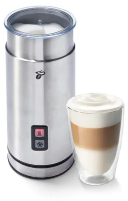 Zdjęcie produktu dla Elektryczny spieniacz do mleka Tchibo, nieprzywierająca powłoka, ciepła i zimna pianka mleczna, do latte macchiato, cappuccino i kakao, obudowa ze stali nierdzewnej