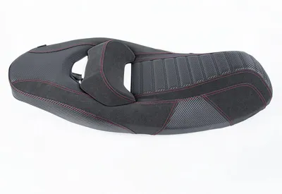 Imagen del producto de Cojín para sentarse, diseño ergonómico, soporte integrado, color rojo