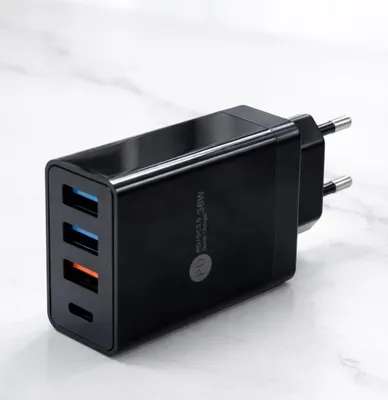 Produktbild von 36W GaN USB C Ladegerät 4-Port QC3.0 Netzteil 3 USB 1 PD 20W Mehrfach Schnellladegerät schwarz