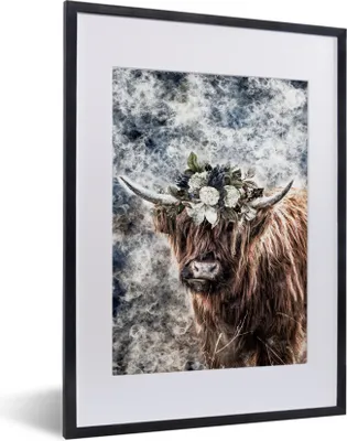 Produktbild von MuchoWow® MuchoWow® Gerahmtes Poster Schottisches Hochlandrind - Blumen - Schwarz 30x40 cm - Poster mit zchwarzem Bilderrahmen - Wandposter Schlafzimmer