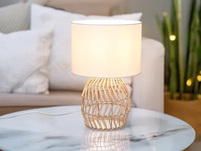 Produktbild von RIKE Tischlampe, Weiß, aus Rattan und Stoff, 38 cm hoch, 25 cm Durchmesser