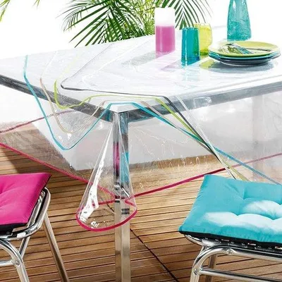 Obrázek produktu pro Průhledný ubrus – kvalitní ubrus, snadno se čistí a lze ho prát, 140 x 240 cm.
