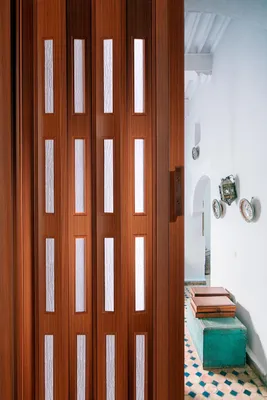 Produktbild von Forte Kunststoff-Falttür "Luciana" B 88,5 x H 202 cm Mahagoni 4 Fenster