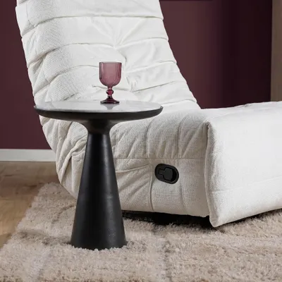 Productafbeelding van Starfurn bijzettafel Essy, zwart marmer en metaal, 45 cm, AI-gegenereerde afbeelding