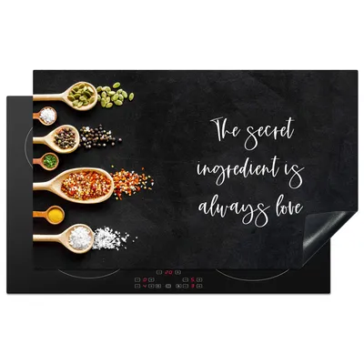 Produktbild von KitchenYeah© Herdabdeckplatte Sprichwörter - Liebe - Die geheime Zutat ist immer die Liebe - Zitate , 83x51cm, Küche Deko, Glaskeramikkochfeld Herdabdeckung, Abdeckplatte fùr Kochfeld