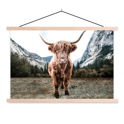 Produktbild von MuchoWow® Textilposter Schottischer Highlander - Berg - Tiere 60x40 cm mit holzfarbenen Rahmen - Bilder