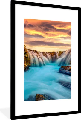 Produktbild von MuchoWow® Gerahmtes Poster Wasserfall - Landschaft - Wolken - Natur 60x90 cm - Poster mit Schwarzem Bilderrahmen Wandposter Rahmen Foto Bilder - Dekoration - Wandposter Wohnzimmer - Hochwertig