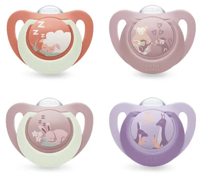 Immagine prodotto di Ciuccio NUK First Choice Day & Night | 6-18 mesi | Ciucci ortodontici che si illuminano al buio | Calma il 99% dei bambini** | Assortiti | 4 pezzi