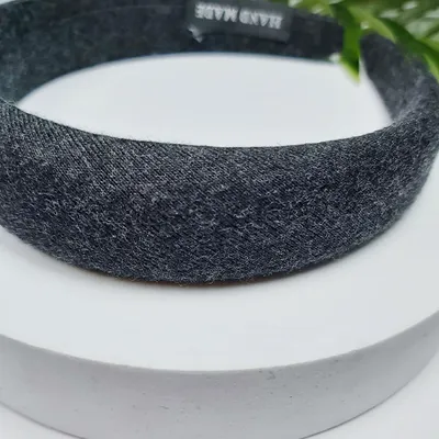 Zdjęcie produktu dla Opaska do włosów ręcznie robiona Yeye Czarny