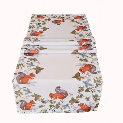Produktbild von Tischläufer 40 x 140 cm mit Eichhörnchen-Motiv für die Herbstdekoration, pflegeleicht