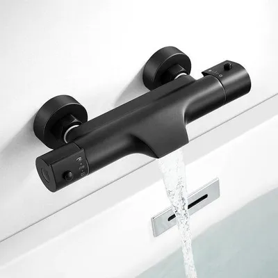 Immagine prodotto di Rubinetto a cascata Unyqoos®, finitura nero opaco, in ottone, con doppio beccuccio per doccia a soffitto e doccetta, con controllo della temperatura da 20 a 50 °C