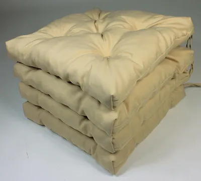 Produktbild von Set 4 x Stuhlkissen / Sitzkissen Klara 42 x 42 cm Dicke 8 cm , Fb. beige , Polyester