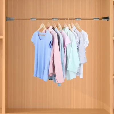 Image de Tringle à vêtements en bois réglable pour armoire ou balcon