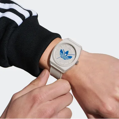 Produktbild von adidas Originals Project Two Uhr