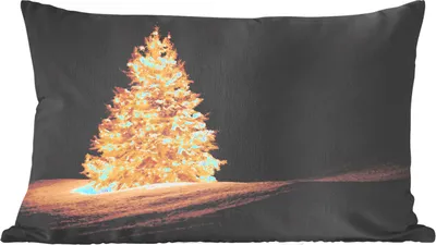 Produktbild von MuchoWow® Zierkissen Sofakissen Wohnzimmer Dekokissen 50x30 cm Ein beleuchteter Weihnachtsbaum bei Nacht - Wohnzimmerdekoration - Polster mit Photo